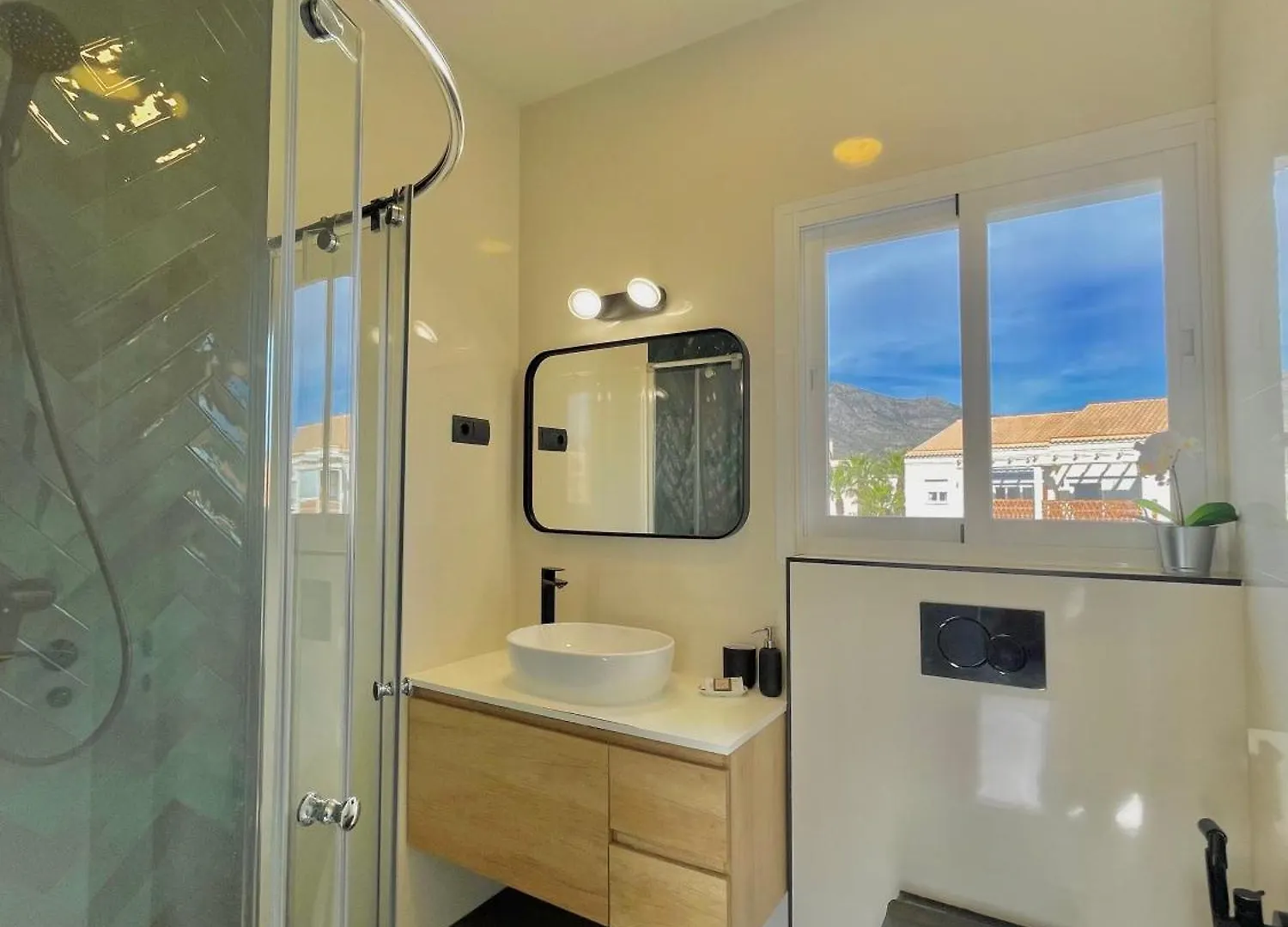 Lafrenchtouch - Moderno Y Centrico En Torremolinos Apartment